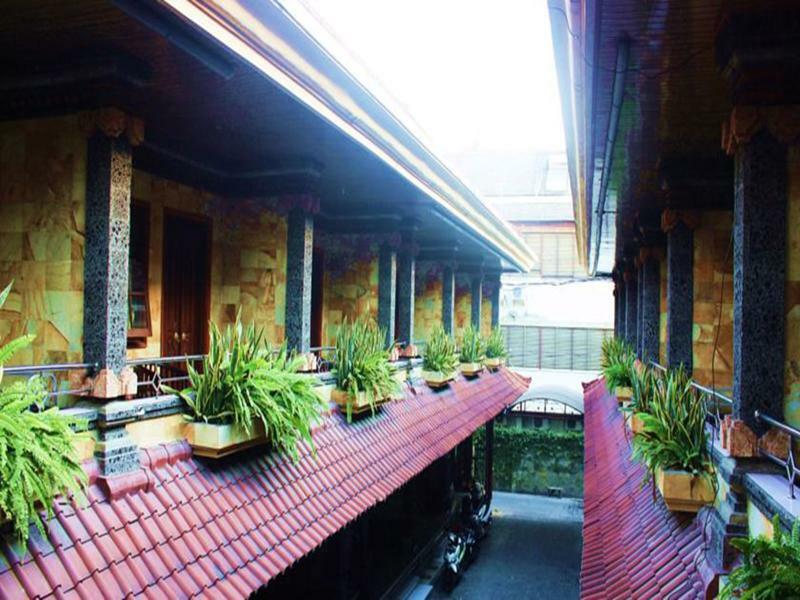 Segara Sadhu Inn Kuta By Ecommerceloka Exterior photo